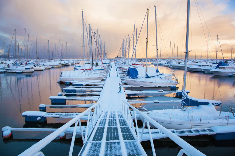 boat winter